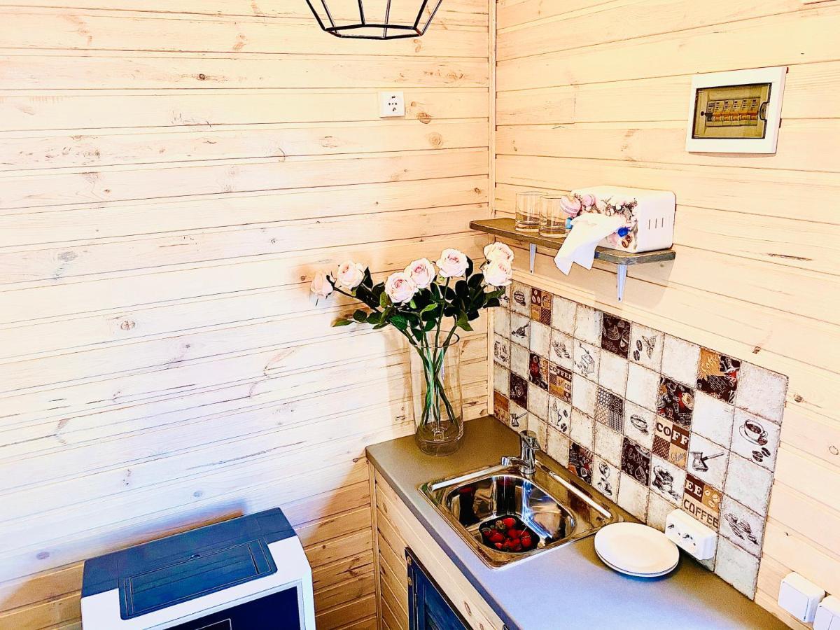 Родные Стены Guest house Kyiv